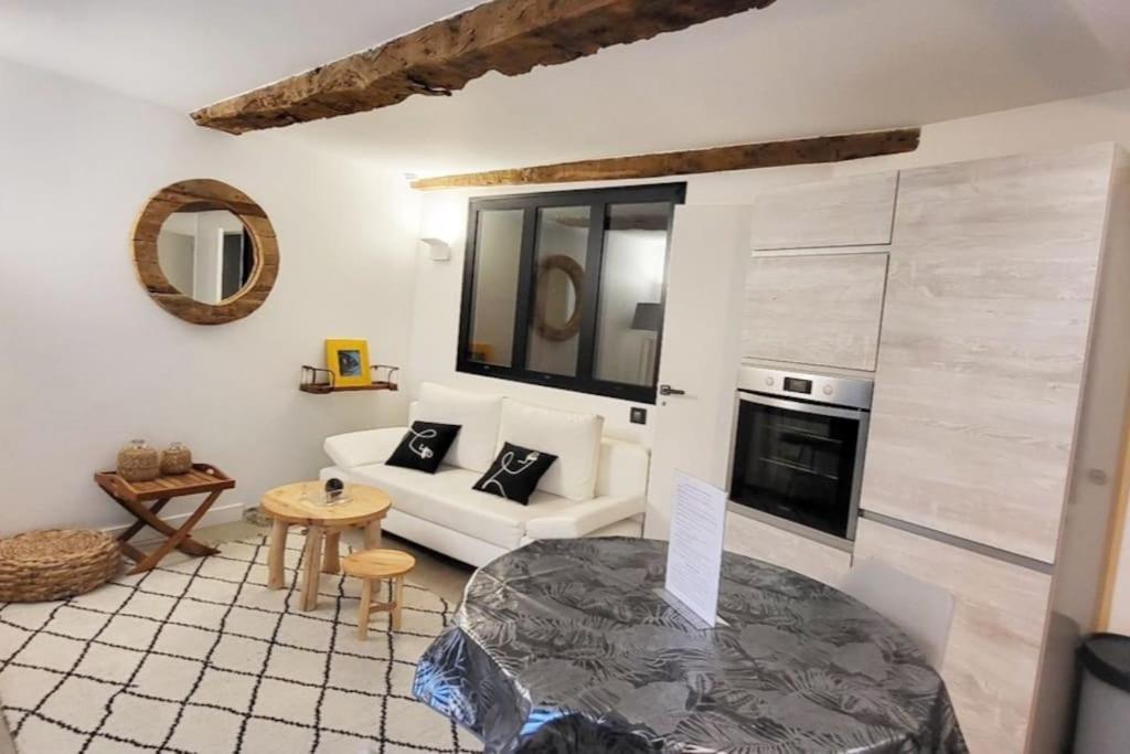 T2 Comfy - Rdc - 50m - Rue Gratuite Apartment